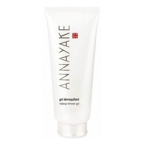 the famous Annayake Cleansing Gel, the secret to smoother skin